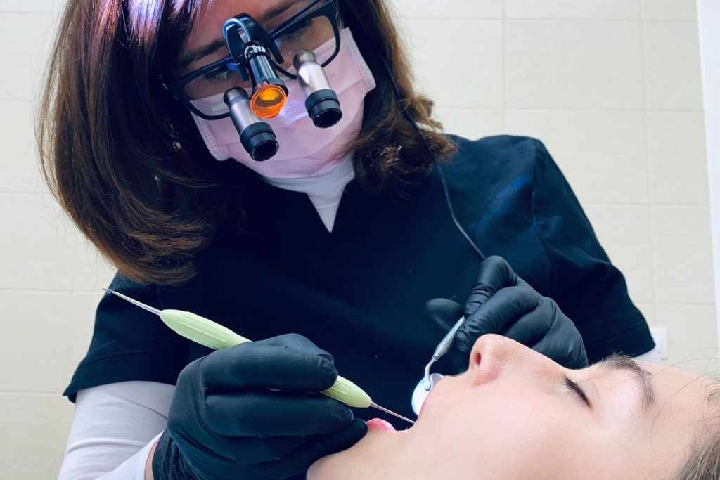 Dişçiye Aç mı Gidilir?