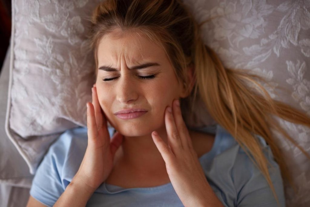 Diş Sıkma Tedavisi